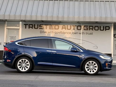 Used 2016 Tesla Model X 75D AWD/4WD image 4