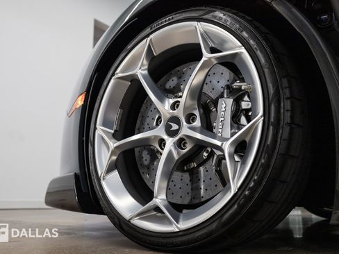 Used 2020 McLaren 600LT Spider RWD image 29