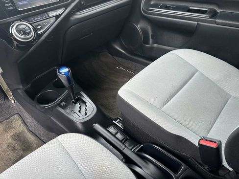 Used 2015 Toyota Prius C One FWD image 21
