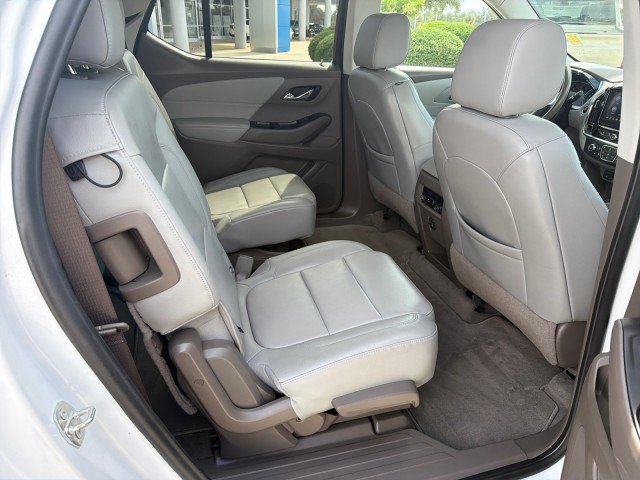 Used 2021 Chevrolet Traverse LT w/ LPO, Cargo Package AWD/4WD image 15