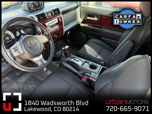 Used 2010 Toyota FJ Cruiser 4WD image 2