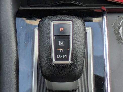 Used 2024 Mitsubishi Outlander ES AWD/4WD image 18