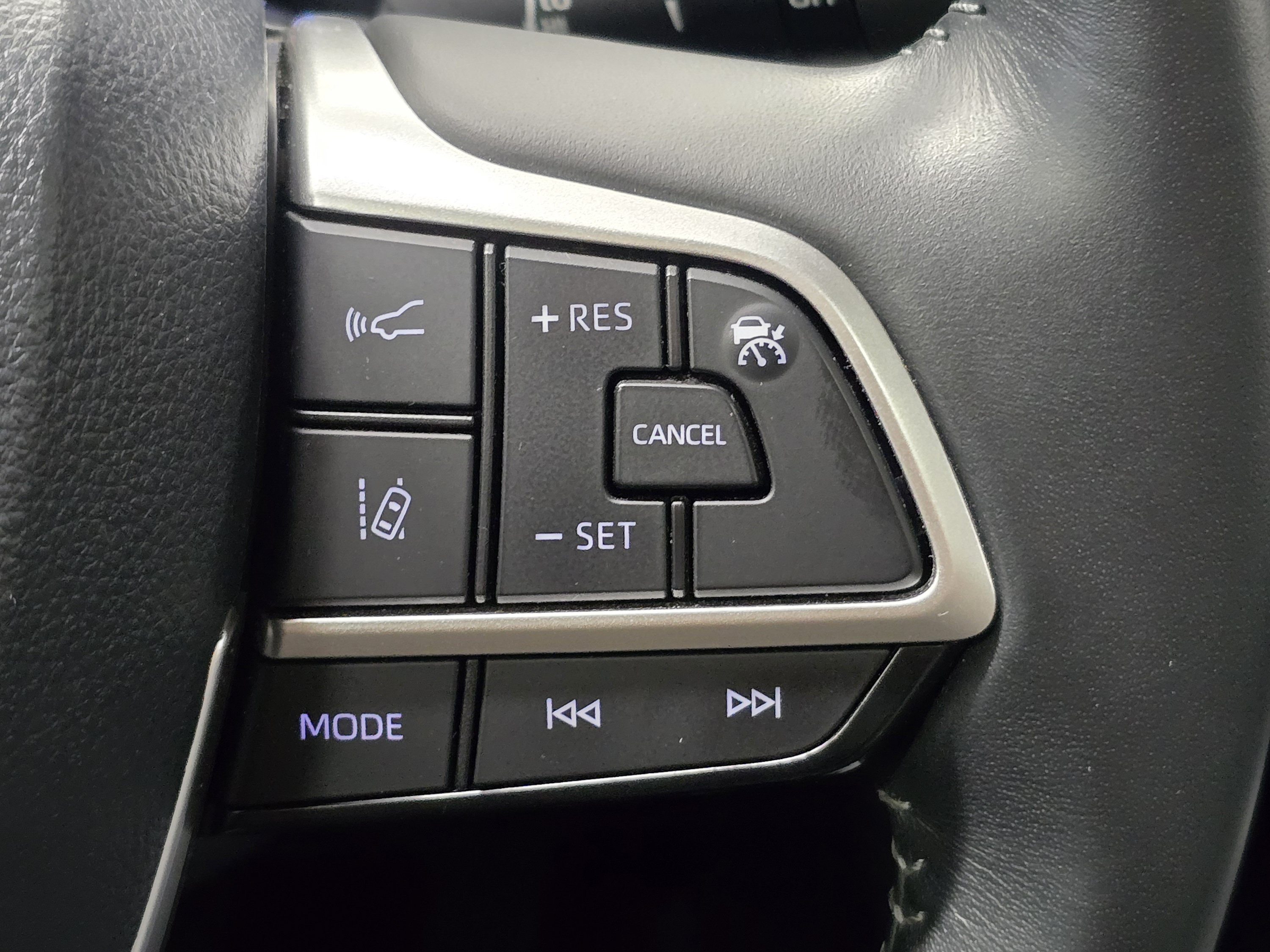 Certified 2026 Toyota Highlander XLE AWD/4WD image 19