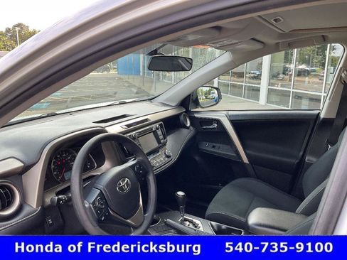 Used 2014 Toyota RAV4 XLE AWD/4WD image 27