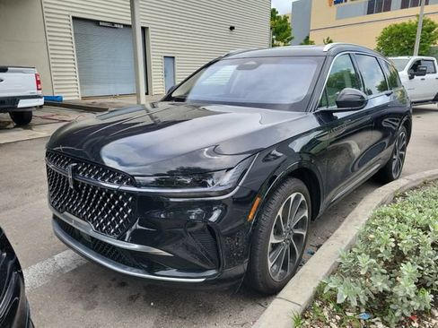 Used 2024 Lincoln Nautilus Black Label AWD/4WD image 2