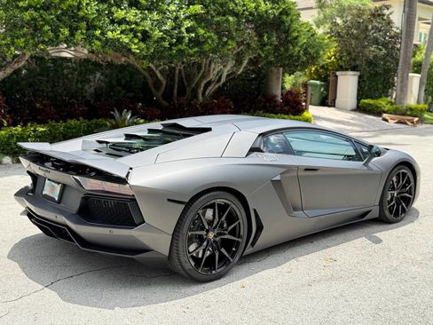 Used 2013 Lamborghini Aventador LP 700-4 image 5