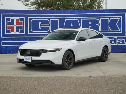 New 2025 Honda Accord SE image 1