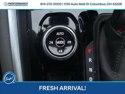 Used 2025 Chevrolet Colorado ZR2 w/ Technology Package image 21