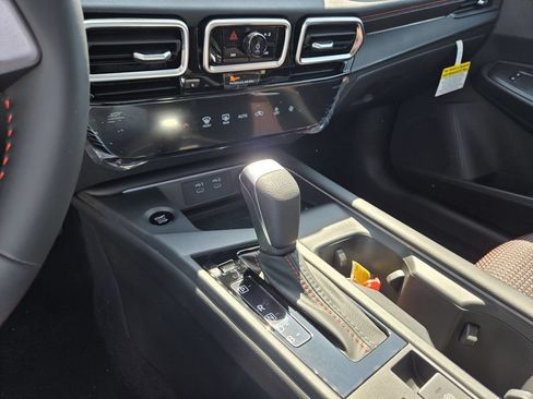 New 2026 Nissan Sentra SR w/ Floor Mat Package FWD image 14