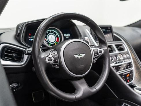 Used 2019 Aston Martin DB11 Volante image 95