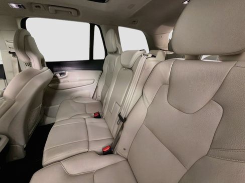 Used 2020 Volvo XC90 T5 Momentum w/ Protection Package Premier AWD/4WD image 24