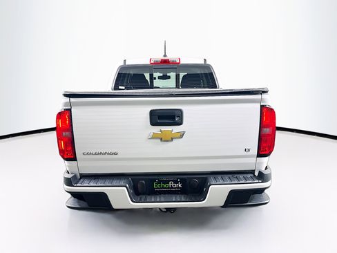 Used 2018 Chevrolet Colorado LT w/ LT Convenience Package RWD image 7