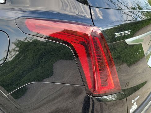 Certified 2023 Cadillac XT5 Premium Luxury AWD/4WD image 11