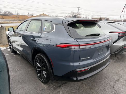 New 2025 Toyota Crown Signia image 5