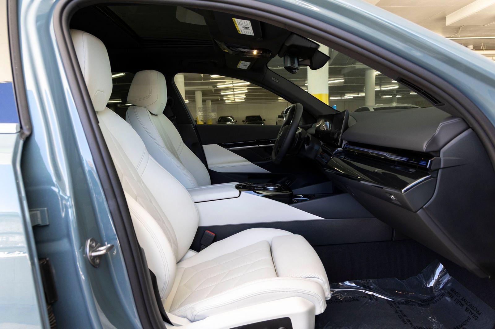 Certified 2024 BMW 530i w/ Convenience Package RWD image 28