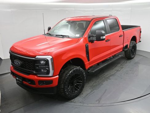 Used 2024 Ford F250 XL w/ STX Appearance Package image 34