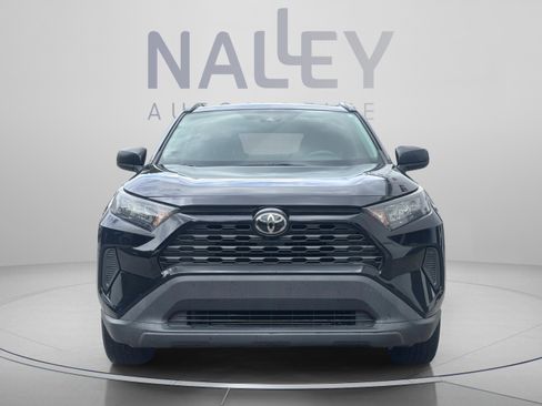 Used 2021 Toyota RAV4 LE FWD image 11