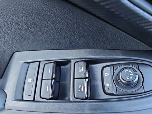 Certified 2025 Subaru Crosstrek 2.0i Premium image 27
