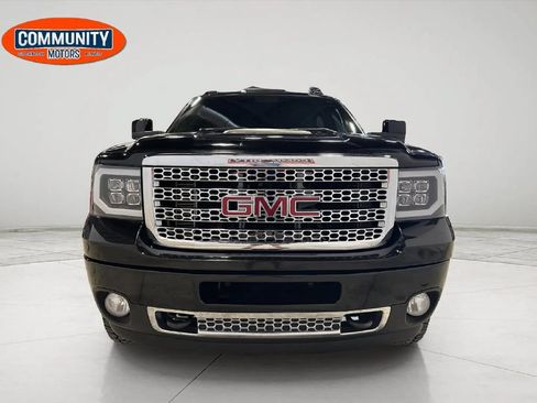 Used 2012 GMC Sierra 2500 Denali w/ Suspension Package, Off-Road AWD/4WD image 7