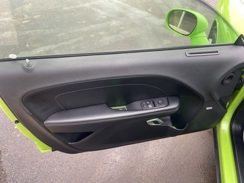 Used 2015 Dodge Challenger R/T Scat Pack w/ Leather Interior Group image 11