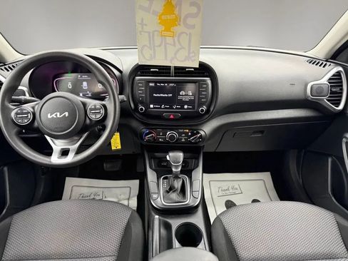 Used 2024 Kia Soul LX w/ Option Group 015 FWD image 12