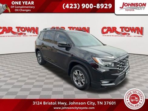Used 2023 Honda Passport TrailSport image 1