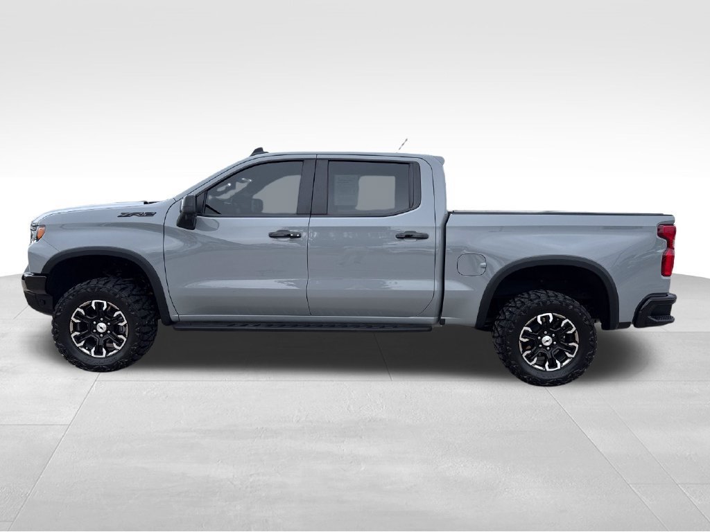 Used 2025 Chevrolet Silverado 1500 ZR2 w/ Technology Package AWD/4WD image 3
