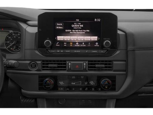 Used 2025 Nissan Pathfinder S FWD image 13