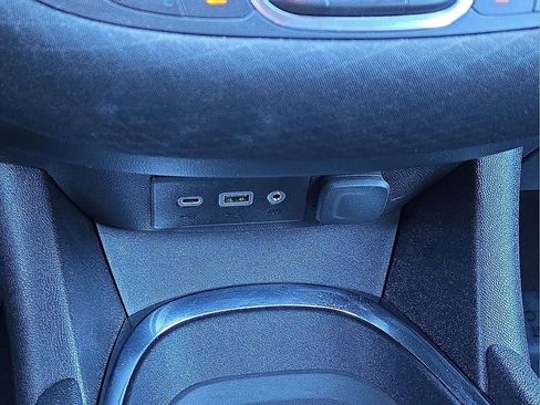 Used 2024 Chevrolet Malibu LT image 29