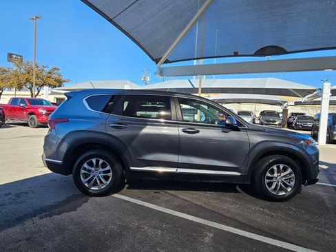 Used 2019 Hyundai Santa Fe SE w/ Cargo Package image 4