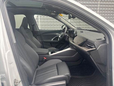 Used 2025 Audi Q5 Prestige AWD/4WD image 32