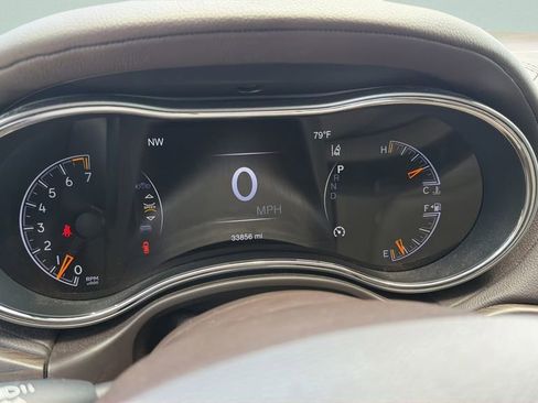 Used 2019 Jeep Grand Cherokee Overland RWD image 31