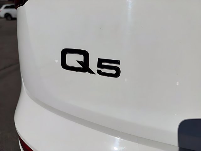 Used 2024 Audi Q5 e Premium Plus w/ Premium Plus Package AWD/4WD image 15