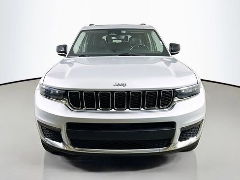 Used 2021 Jeep Grand Cherokee L Limited AWD/4WD image 2