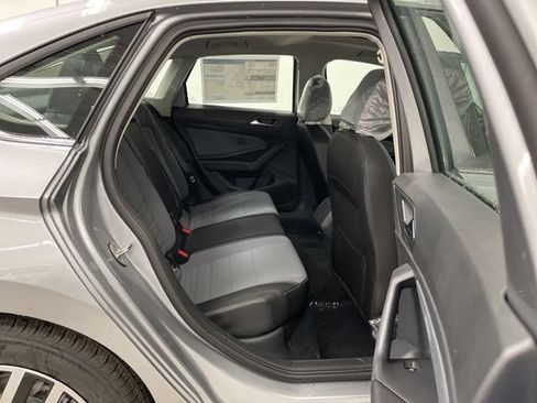 New 2026 Volkswagen Jetta SE FWD image 10