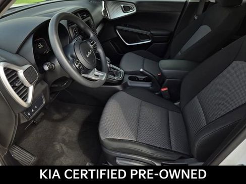 Certified 2024 Kia Soul LX FWD image 18