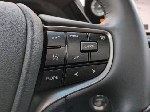 Used 2024 Lexus ES 300h Ultra Luxury image 26