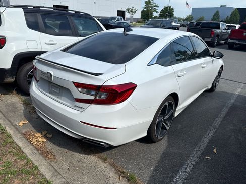 Used 2022 Honda Accord Sport image 3