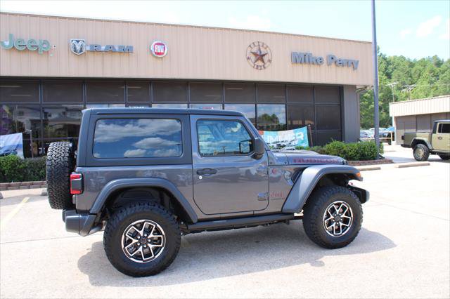 Certified 2025 Jeep Wrangler Rubicon w/ Convenience Group AWD/4WD image 6