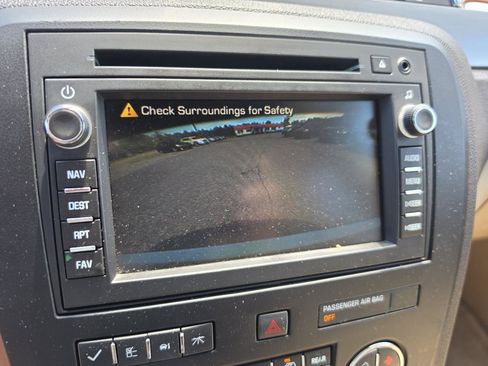 Used 2011 Buick Enclave CXL FWD image 14