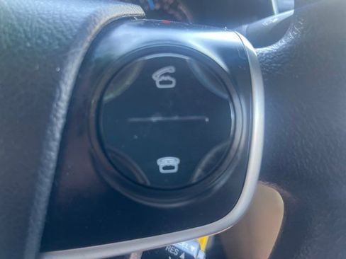 Used 2012 Toyota Camry LE FWD image 10
