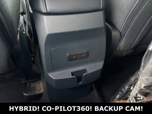 New 2025 Ford Maverick XLT image 25