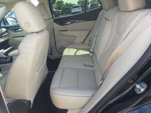 Used 2021 Buick Envision Essence AWD/4WD image 13