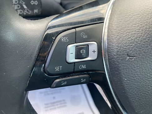 Used 2022 Volkswagen Passat 2.0T SE image 36