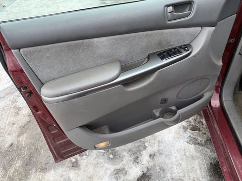 Used 2007 Toyota Sienna CE image 12