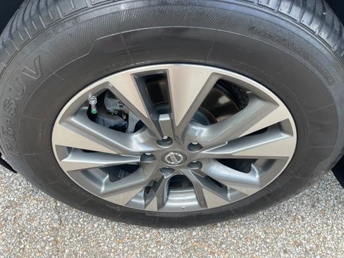 Used 2018 Nissan Murano SV AWD/4WD image 9