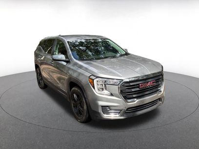 Used 2024 GMC Terrain SLE