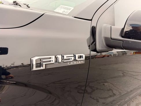 Used 2018 Ford F150 Lariat w/ Equipment Group 502A Luxury AWD/4WD image 16