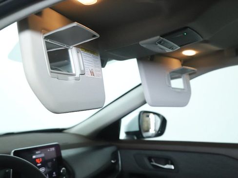 Certified 2023 Nissan Rogue SV AWD/4WD image 19