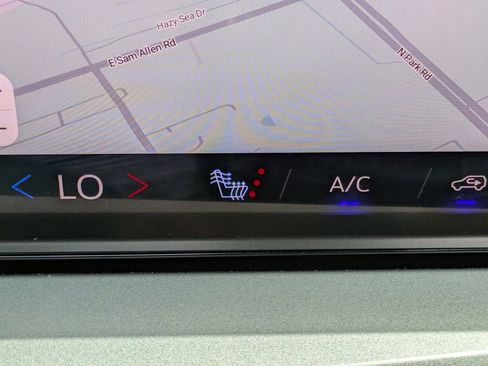 New 2026 Chevrolet Traverse LT w/ Driver Confidence Package image 25